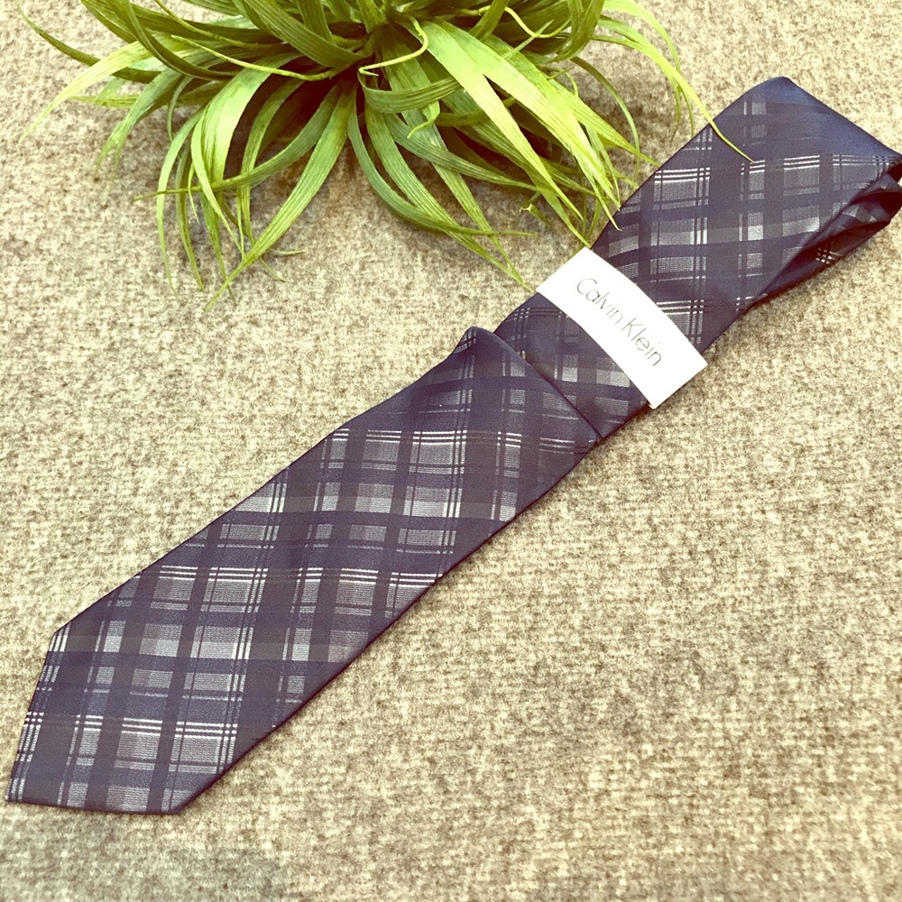 CALVIN KLEIN tie - NWT